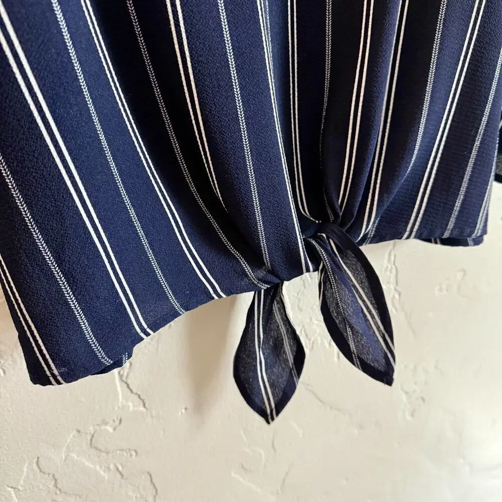 Monteau Los Angeles Size Large Juniors Blouse - Navy Striped Pockets Tie Front